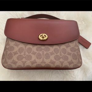 Coach Cassie in signature canvas